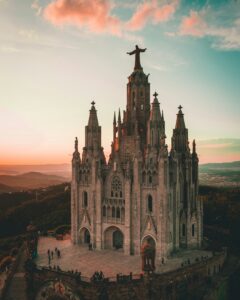 Menikmati Setiap Wisata yang Ada di Spanyol